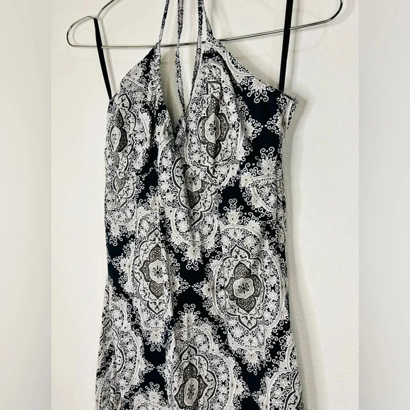 H&M Elegant Halter Neck Knee Length Dress Timeless Blue and White Baroque Print - Picture 4 of 16